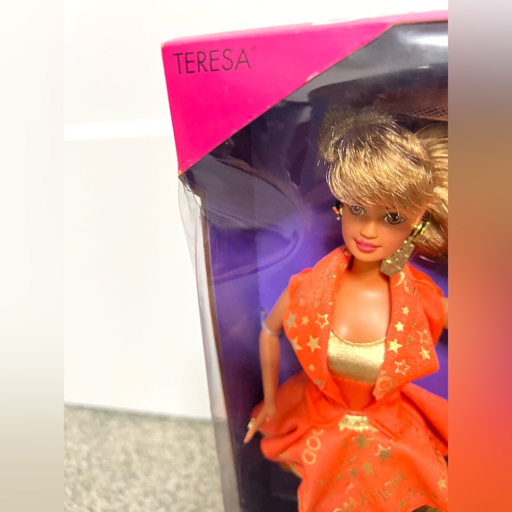 1992 Hollywood Hair Teresa doll - Picture 11 of 11